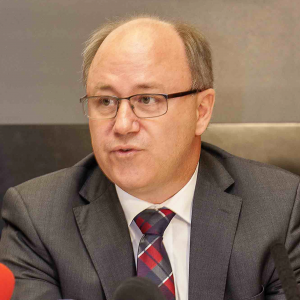 Pressefoto-4juli16 Mag.med.vet. Frühwirth Präsident der BUKO